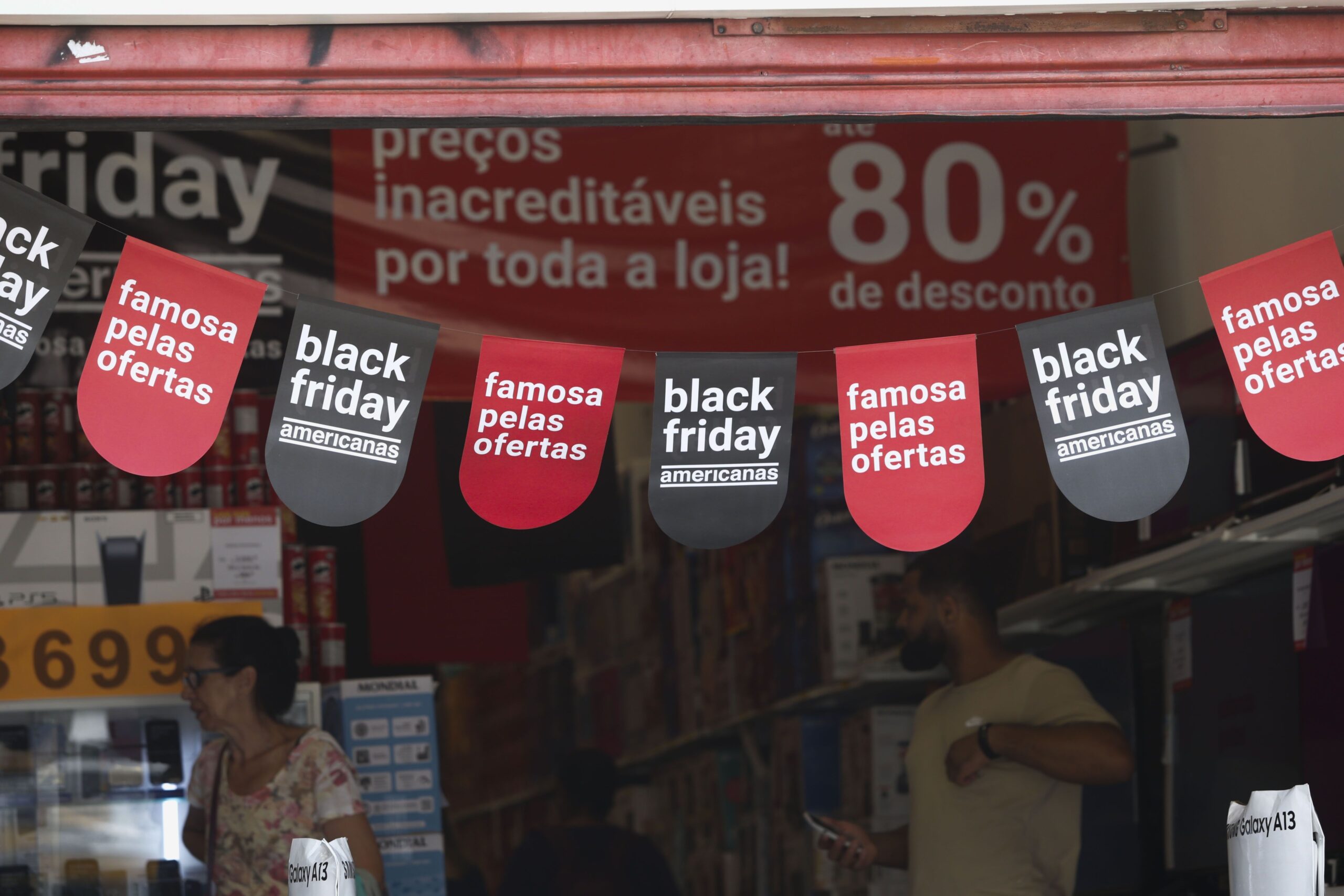 Procon-SP monitora preços da Black Friday desde outubro