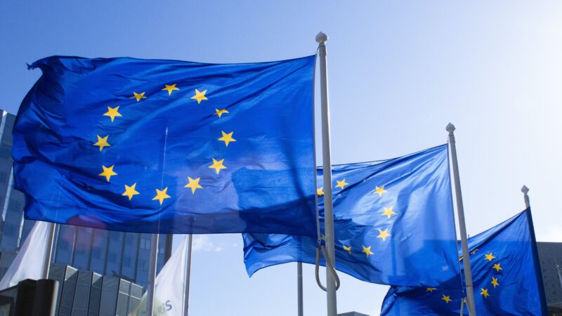 Setor empresarial da zona do euro atinge estabilidade em outubro, mostra PMI