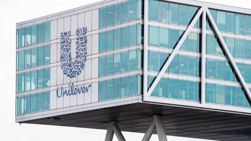 Unilever reduz pela metade número de empregos na Europa