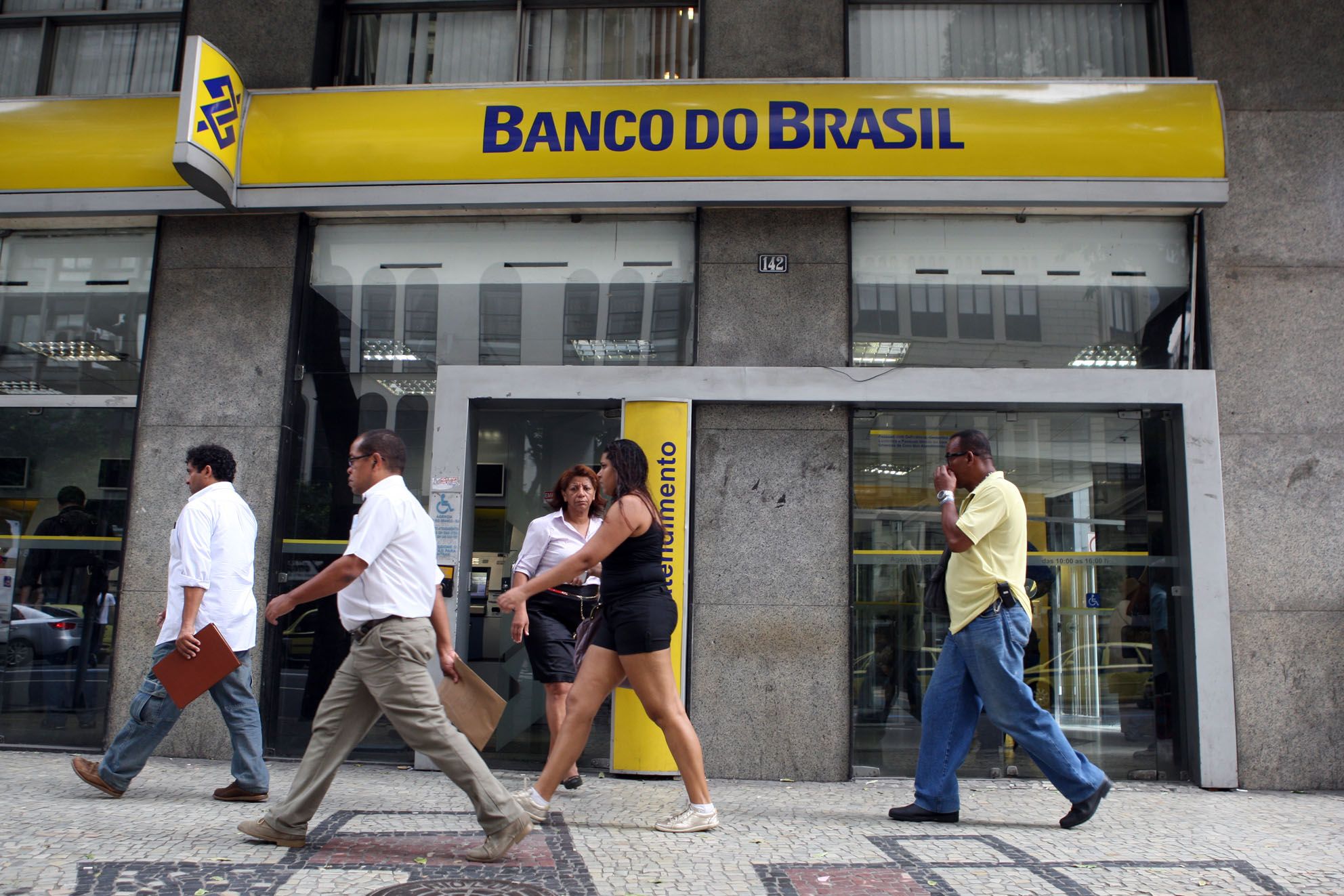 Bancos, Correios e B3: o que abre e fecha no Ano Novo em SP