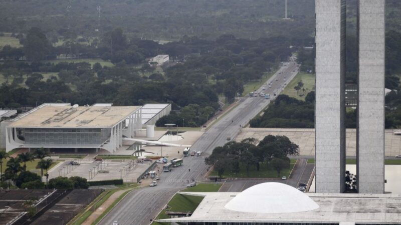 Congresso corta previsão de receita do orçamento após desoneração