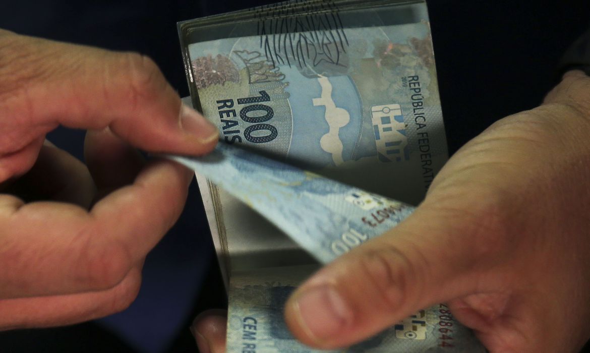 Emergentes tem saída de capital de US$ 17,1 bi em março, aponta IIF