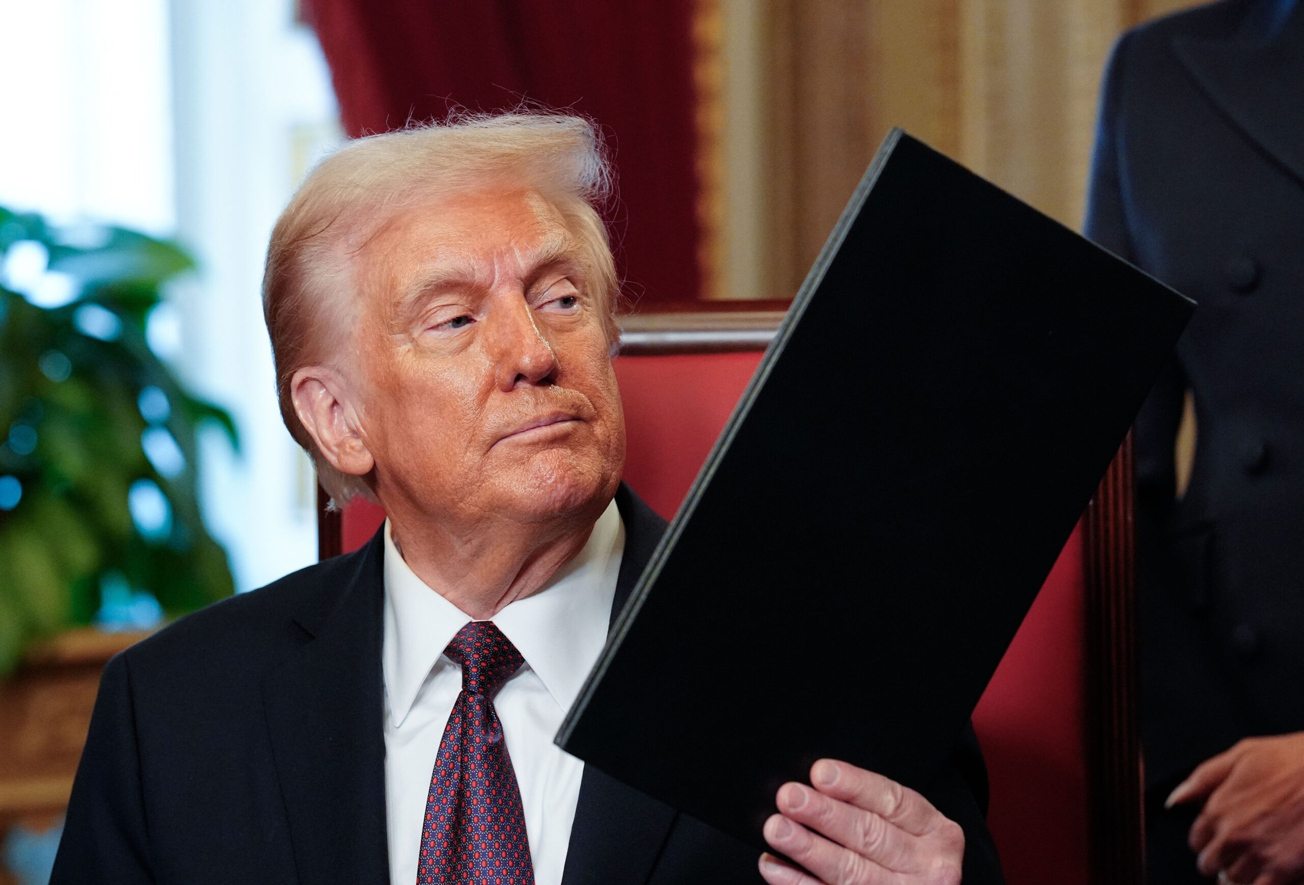 Análise: “Temporada de ameaças“ de Trump pressiona emergentes