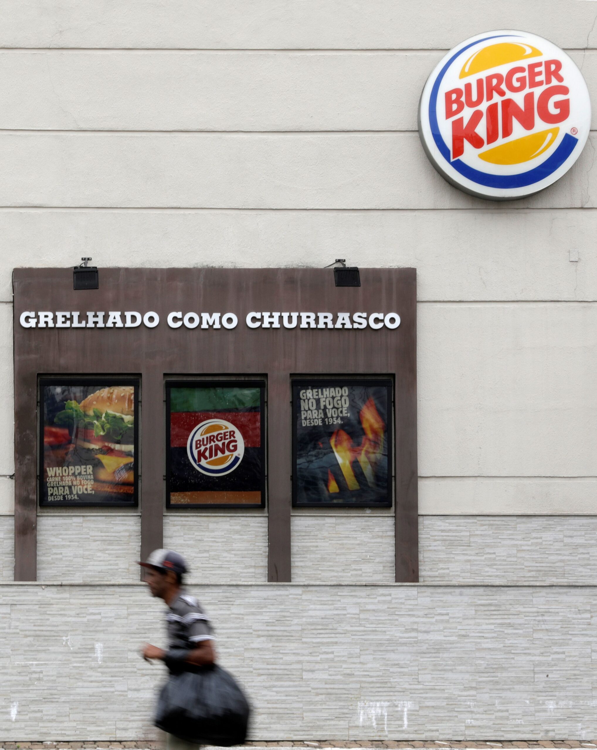Burger King dará lanche de graça para advogados; entenda