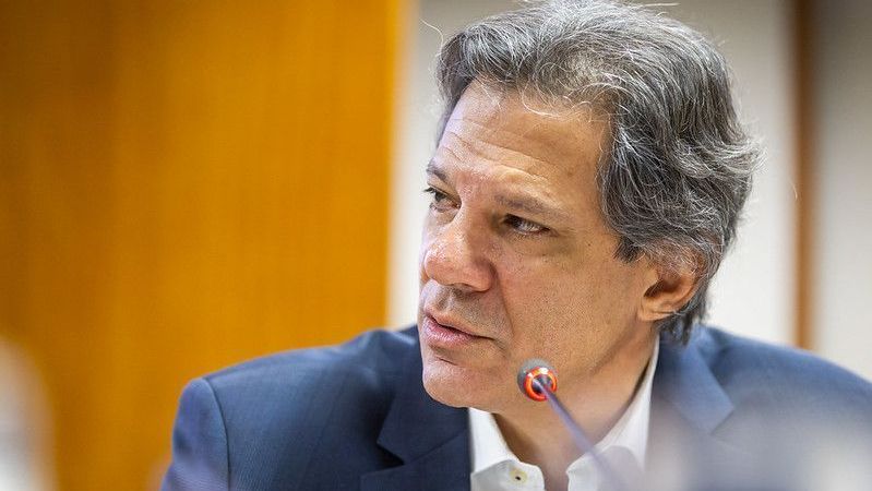 Haddad admite apresentar reforma da renda após Carnaval