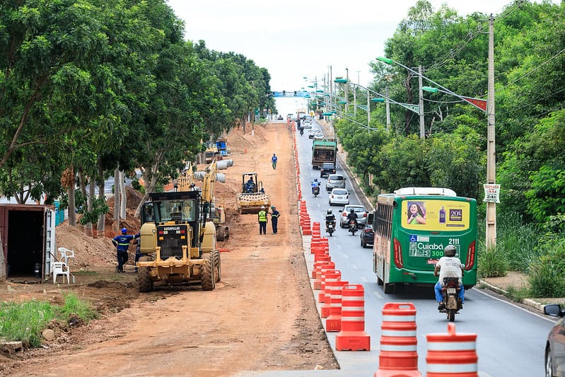 Governador critica andamento da obra do BRT na capital e promete medidas duras contra empresas