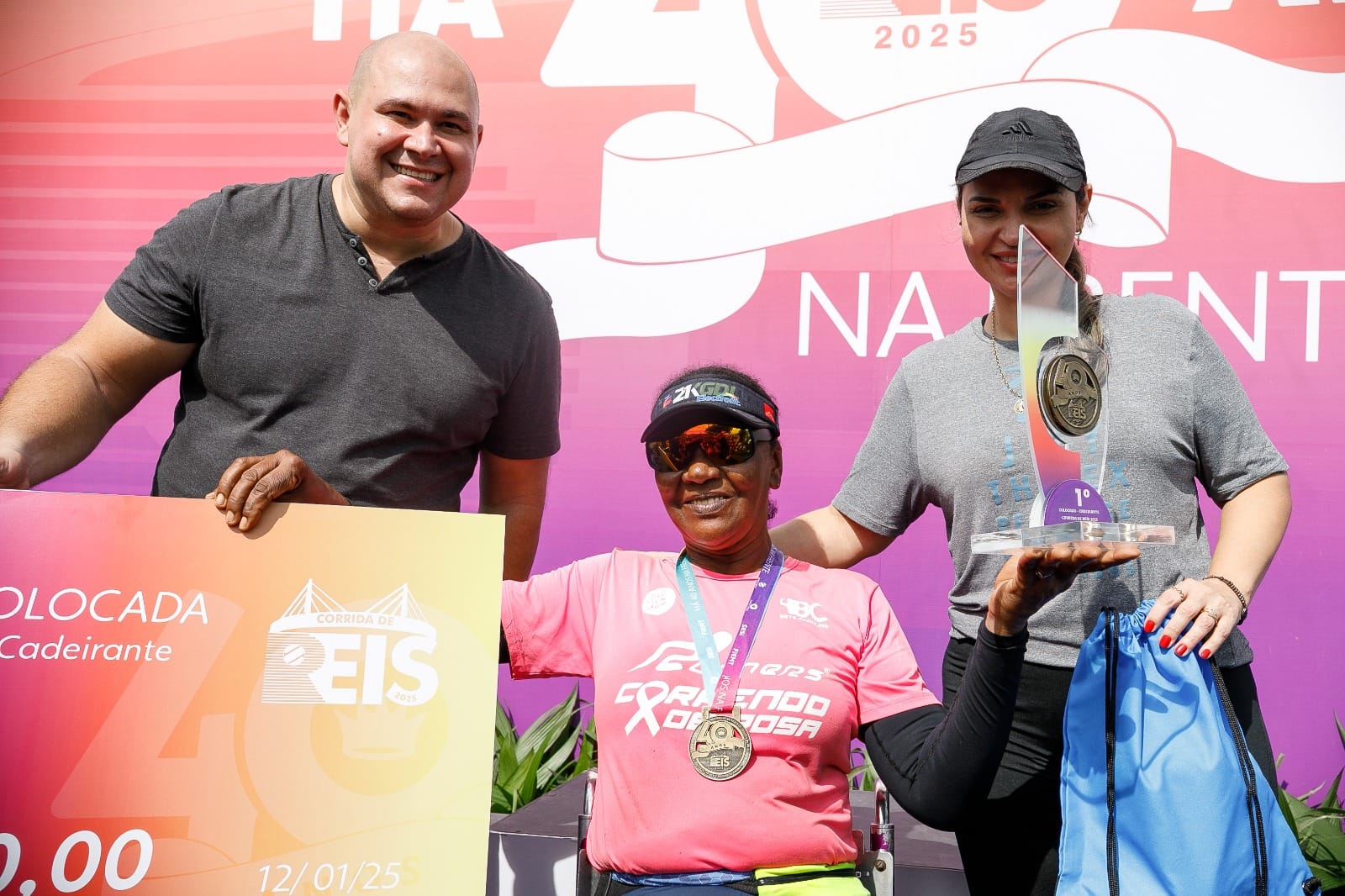 Prefeito e vice entregam premiação para atletas e reafirmam compromisso com o esporte