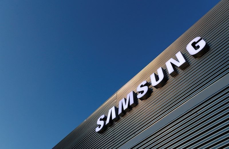Samsung tem vantagem contra Apple na guerra comercial; entenda