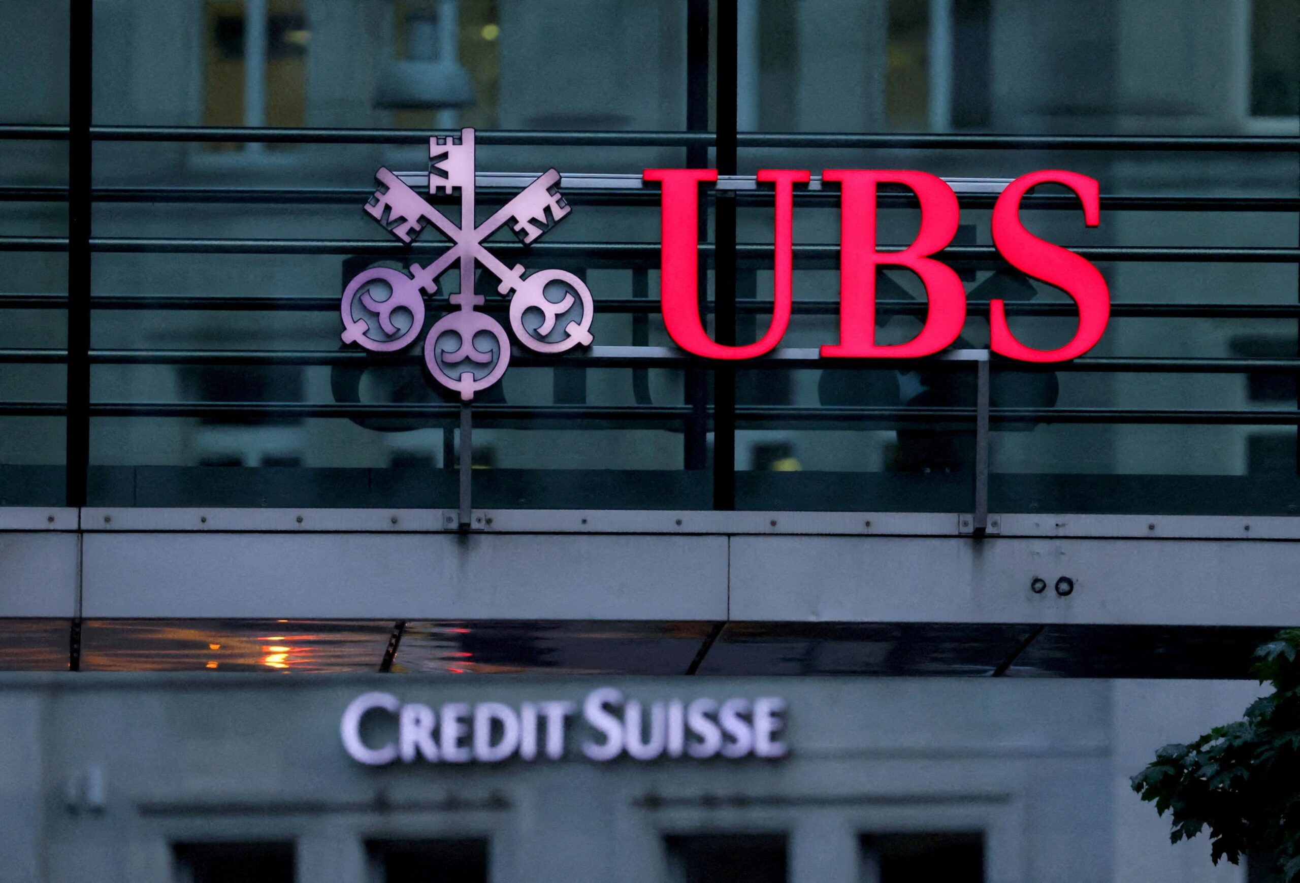UBS investiga contas no Credit Suisse ligadas ao nazismo