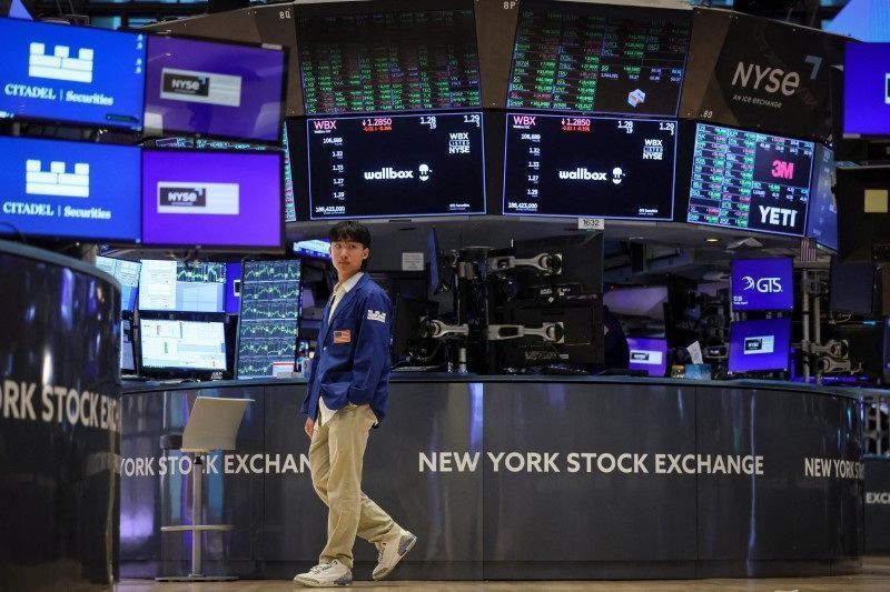 Wall Street: Nasdaq despenca após entusiasmo com IA chinesa