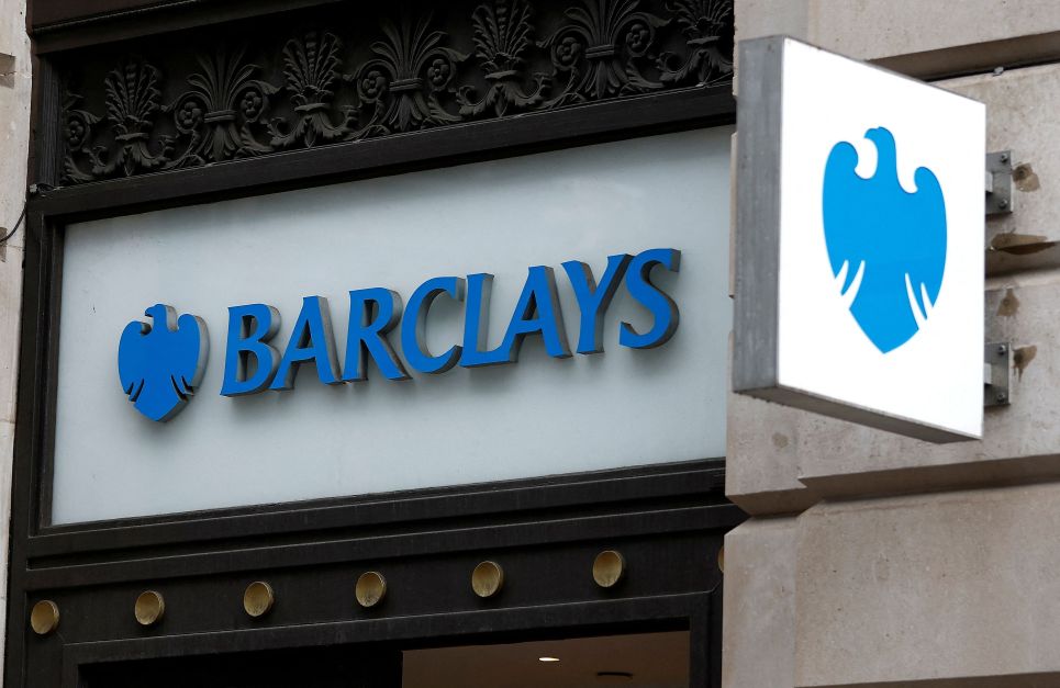 Barclays tem lucro e receita acima do esperado no 4º tri