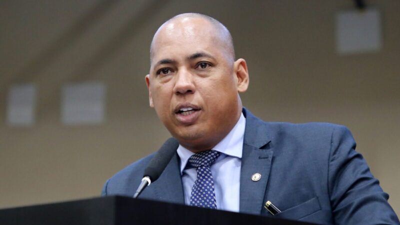 Deputado se posiciona contra a fusão do MDB com PSDB e defende identidade do partido