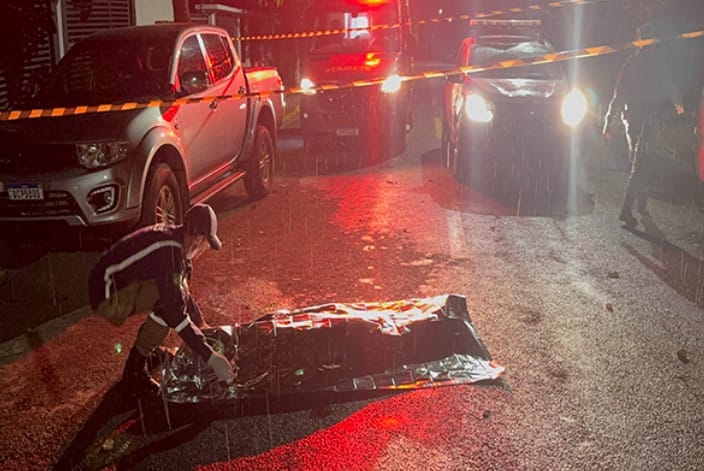 Homem leva facada no tórax, corre por 50 metros e morre no meio da rua em Sorriso – Jornal Advogado – Em Mato Grosso