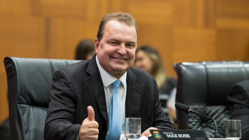 Max confirma convites para deixar PSB, mas diz que decisão só ocorrerá em 2026