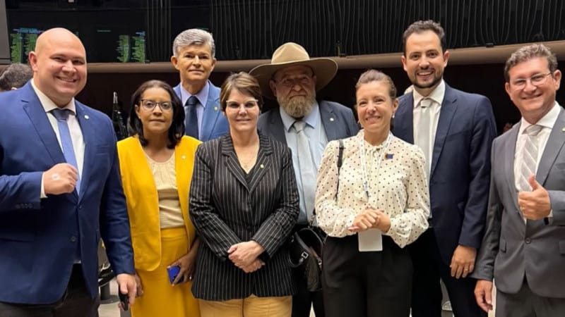 Prefeita de VG recebe apoio de deputados federais de MT contra ‘sabotagem’ no DAE; veja vídeo