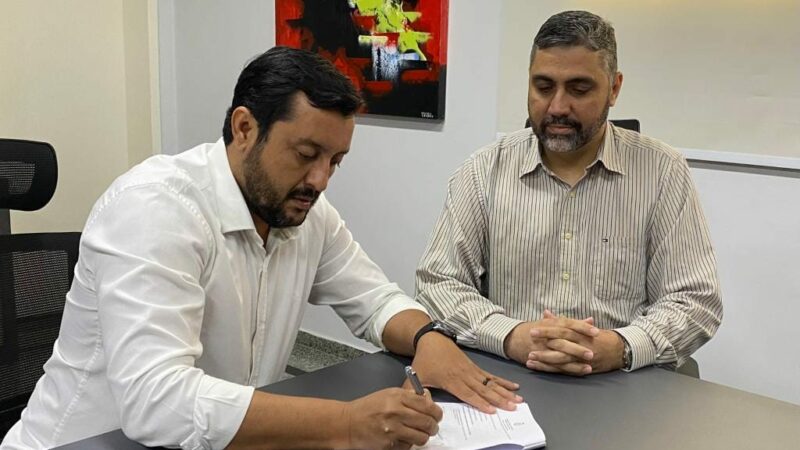 Professores e alunos da Rede Estadual podem receber até R$ 11 mil em auxílio para pesquisa