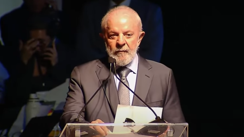 Lula diz no Japão que o Brasil é um porto seguro para investimentos