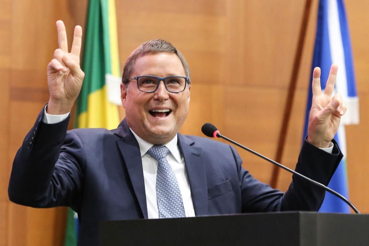 Mauro Carvalho descarta candidatura em 2026, mas diz que “política está no sangue”