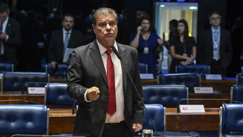 Nas Relações Exteriores, Nelsinho busca diálogo para reaproximação com os EUA