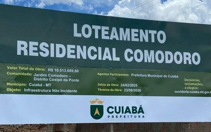 Prefeito e secretário assinam termos para construção de 500 casas em Cuiabá
