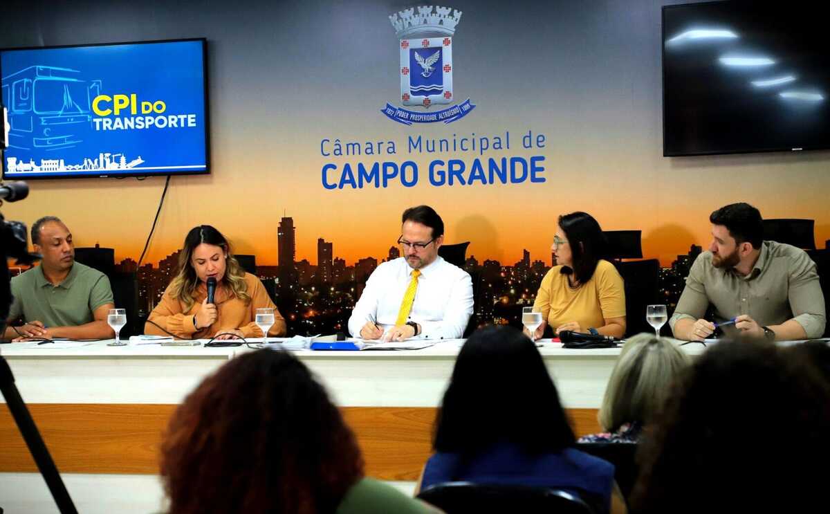 Primeira reunião da CPI do Ônibus analisa 78 reclamações de usuários