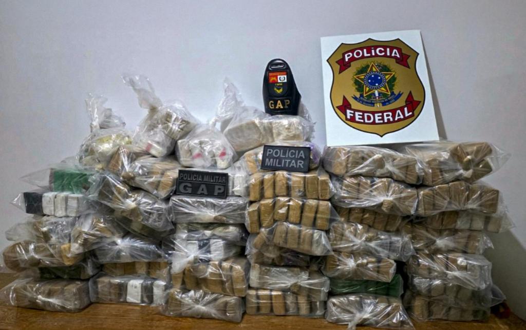 Polícias Militar e Federal apreendem 233 quilos de drogas durante ação conjunta em General Carneiro