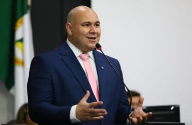 Abilio nega indicação política de novo secretário de Educação, mas quer estreitar laços com Estado