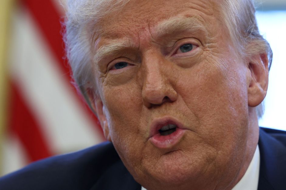 Donald Trump diz que política tarifária está indo muito bem