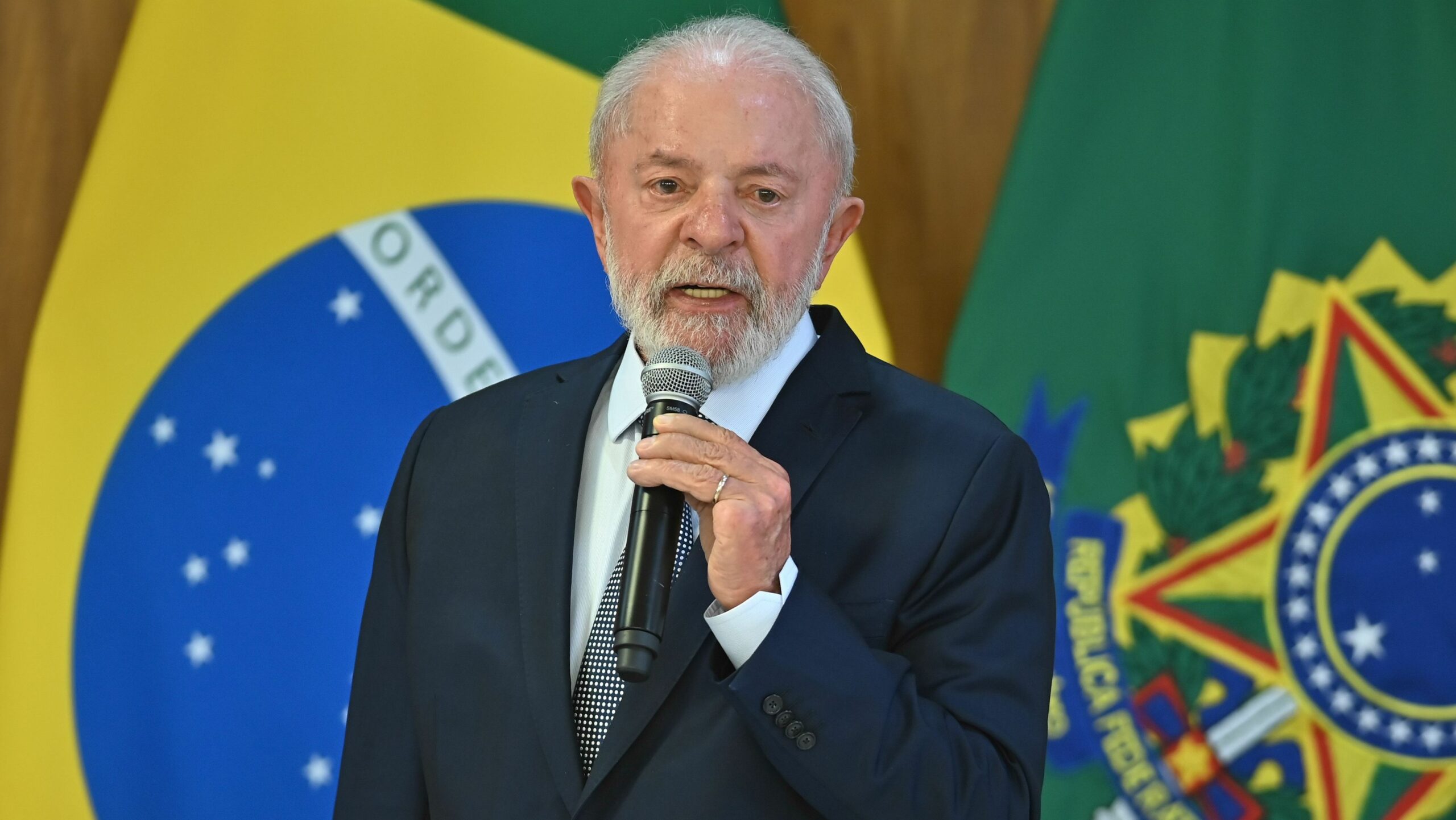 Com Lula e ministros, evento debate setor da construção civil