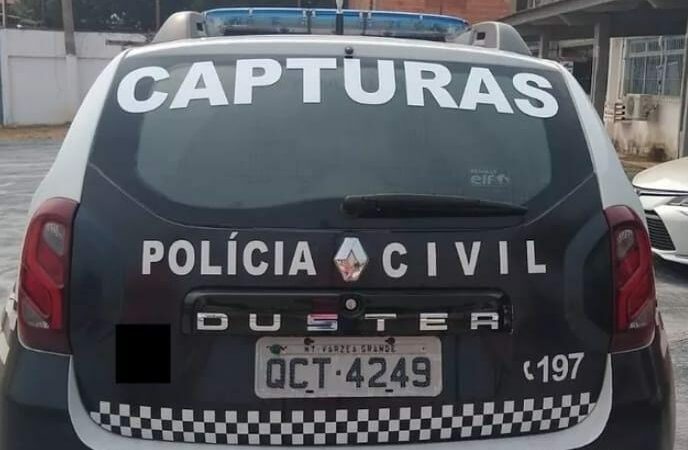 Jovem suspeita de aplicar golpes virtuais é presa em residencial na capital
