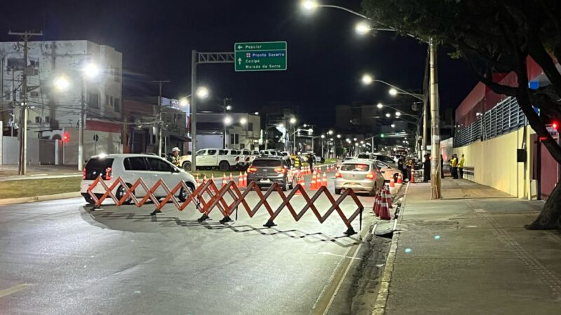 Operação Lei Seca prende 15 condutores embriagados na madrugada deste domingo