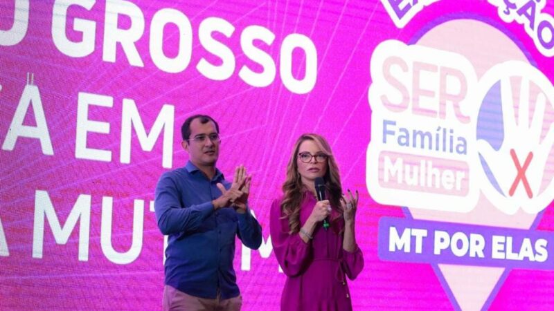 Primeira-dama de MT reforça importância da língua brasileira de sinais e dos intérpretes
