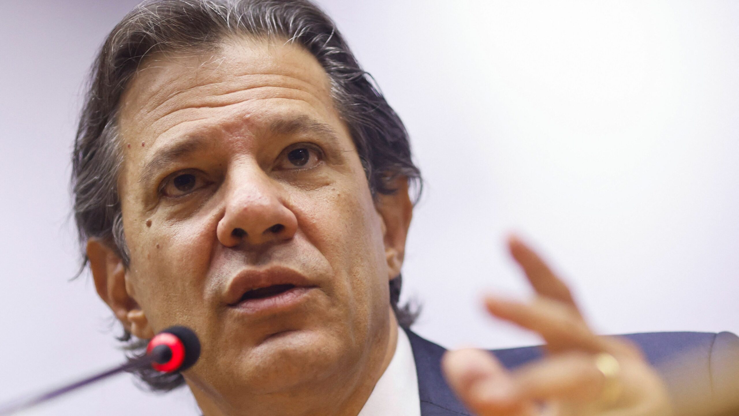 “Queremos deixar de importar serviços tecnológicos”, diz Haddad