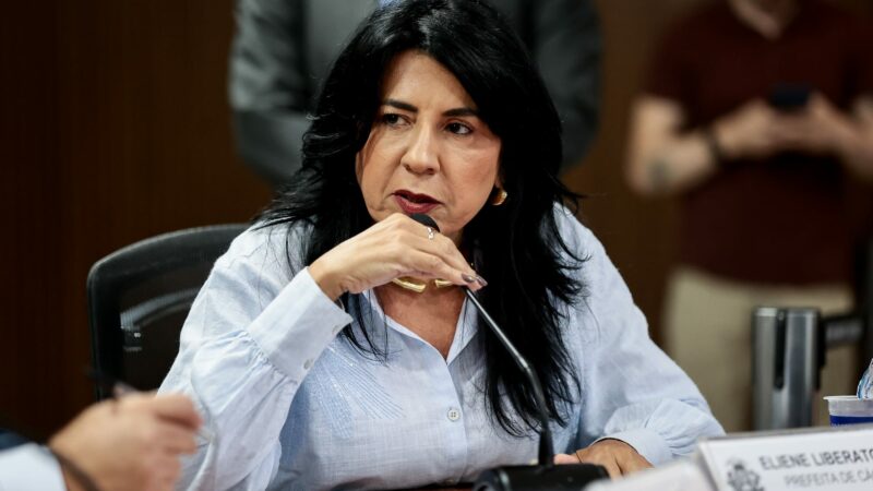 Justiça revê decisão e mantém suspenso aumento salarial de 42% para prefeita, vice e vereadores
