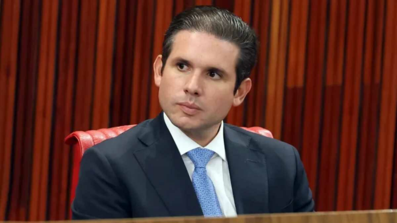 Motta sobre pacote contra tarifaço: há causas que devem transcender preferências ideológicas