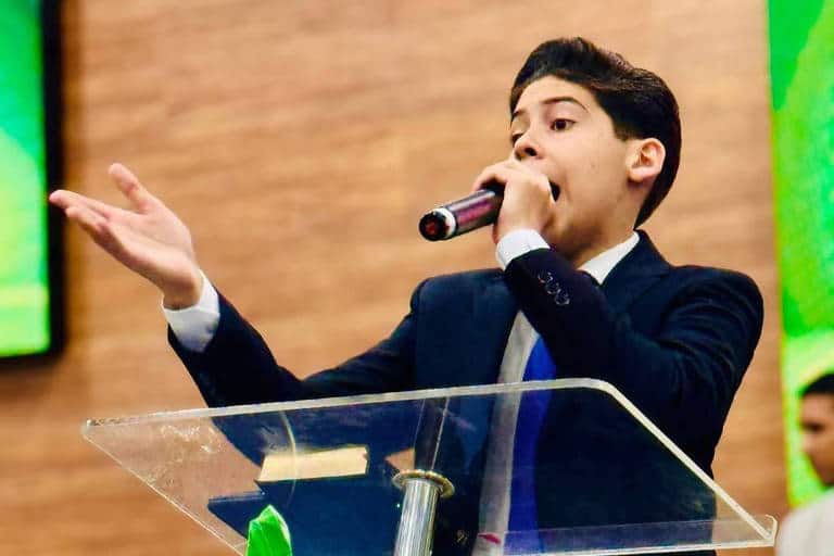 The king the power Pastor Miguel Oliveira ele voltou