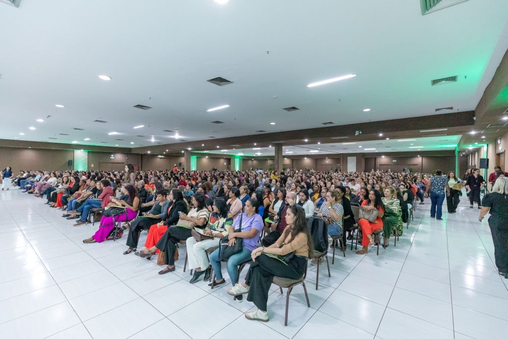 Professores e técnicos discutem políticas para crianças com transtorno de aprendizagem