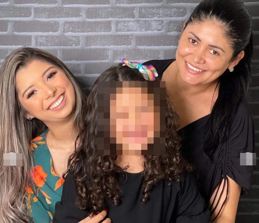 Filha mais velha de empresária faz homenagem emocionante e diz que cuidará da irmã caçula