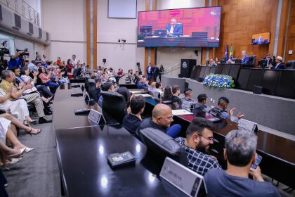 Assembleia Legislativa homenageia personalidades de Mato Grosso com honrarias