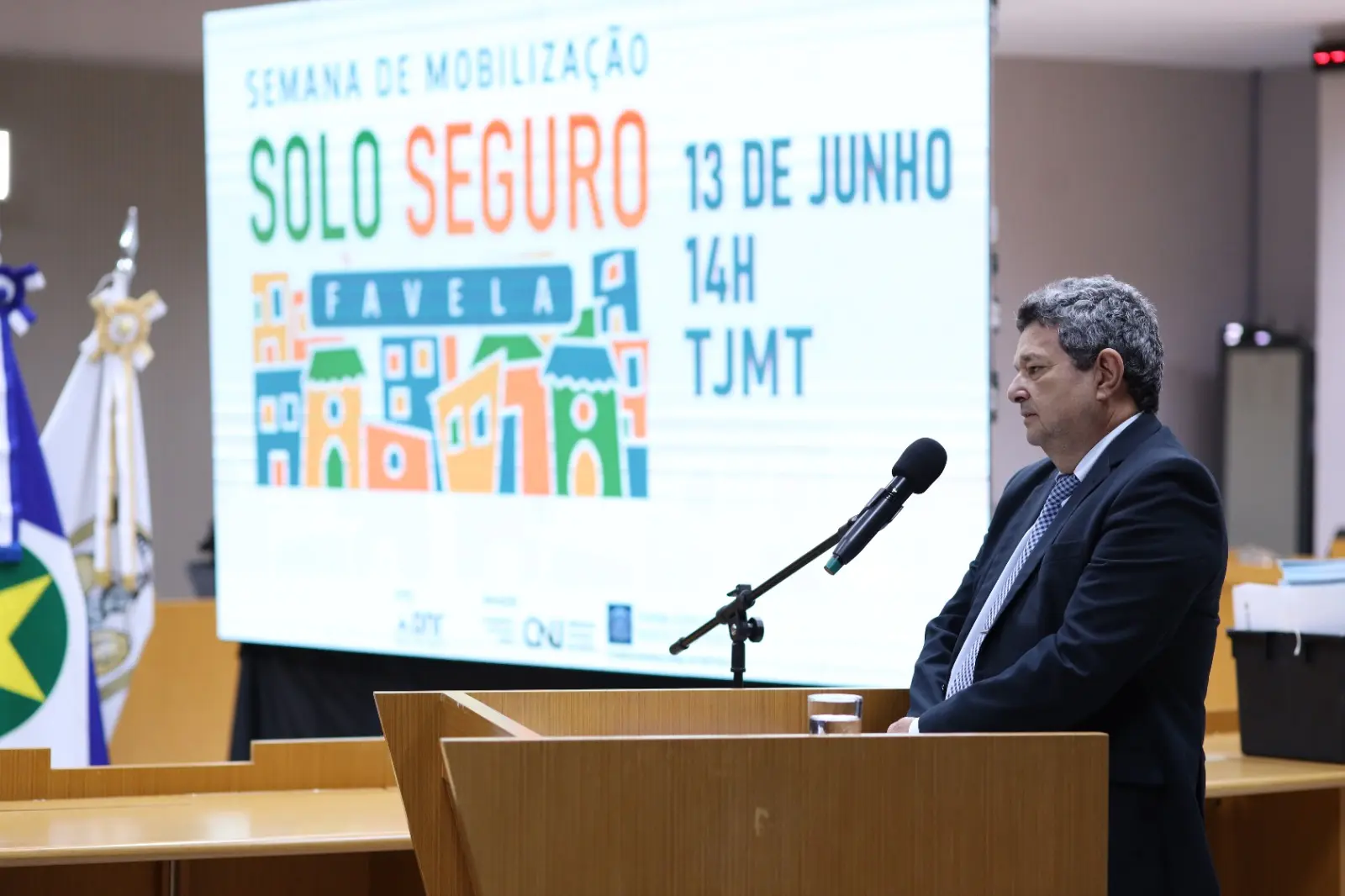 Solo Seguro: Corregedoria participa de entrega 443 títulos em Várzea Grande