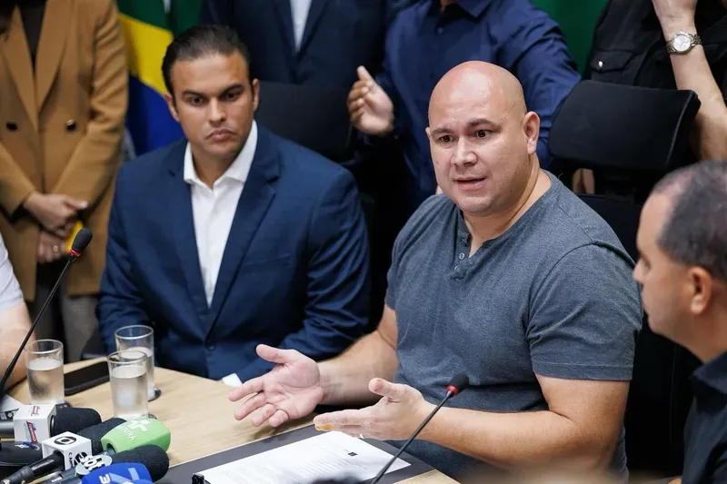 Abilio diz que Lula transformou Brasil em ditadura e culpa presidente por tarifa dos EUA