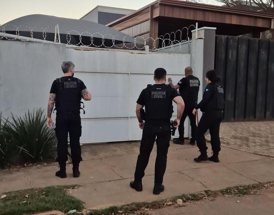 Polícia Civil cumpre mandados contra mandantes e executor de homicídio de advogado em Nova Ubiratã