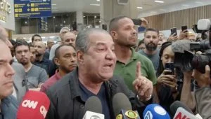 Moraes cancela passaporte de Silas Malafaia