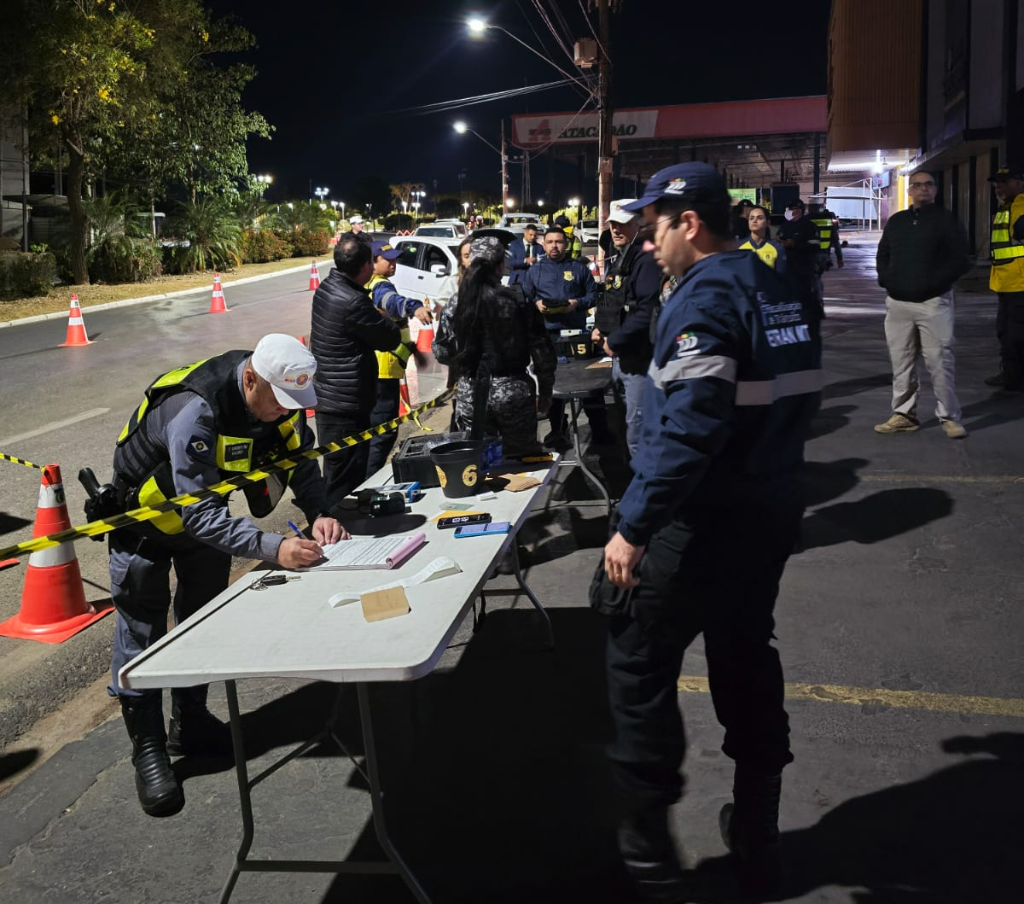 Operação Lei Seca prende 11 condutores alcoolizados e remove 29 veículos em Cuiabá