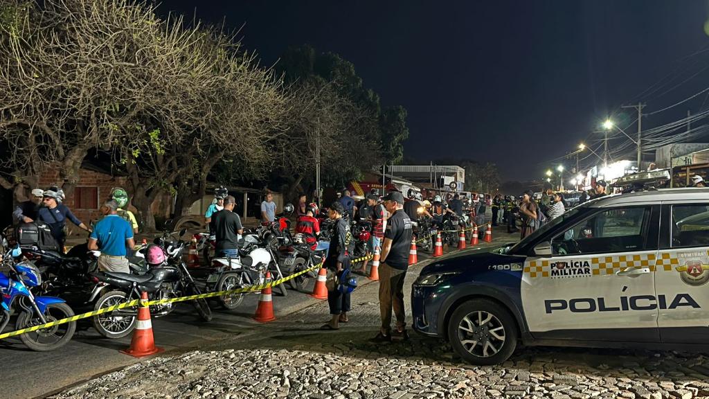 Operação termina com três prisões e 33 motocicletas removidas em Cuiabá