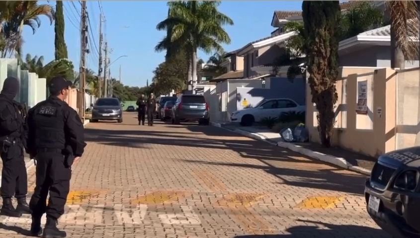 PGR defende reforço de policiamento perto da casa de Bolsonaro
