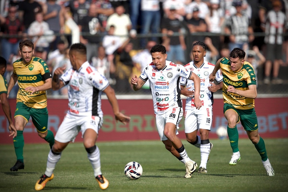 Cuiabá  empata com Operário