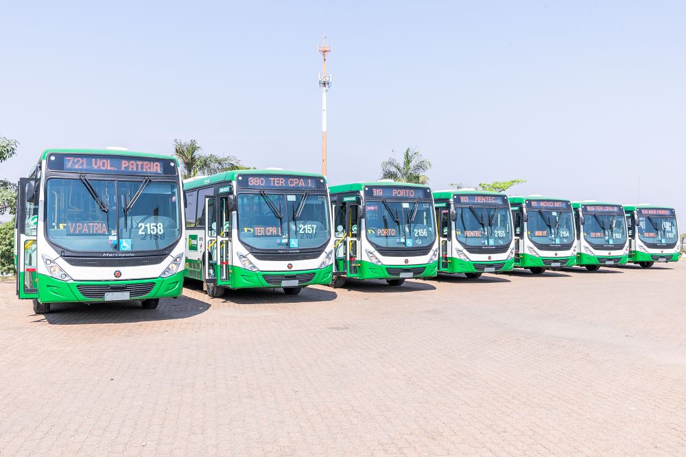 Após fiscalização, 7 novos ônibus vão atender Pedra 90 e região