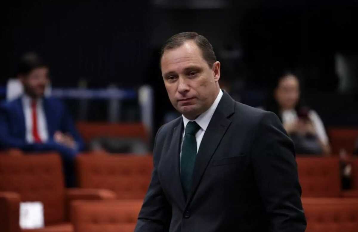 Defesa de Mauro Cid nega coação pela PF para firmar delação premiada
