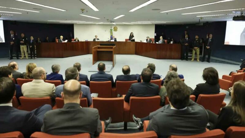 STF terá sessão extra para julgamento de Bolsonaro
